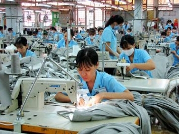 Tại Sao Cần Xưởng May Áo Khoác Đồng Phục Quận Tân Bình
